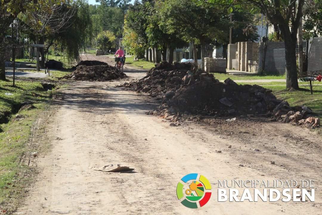 BRANDSEN: Reparación de calles en la delegación Jeppener 4