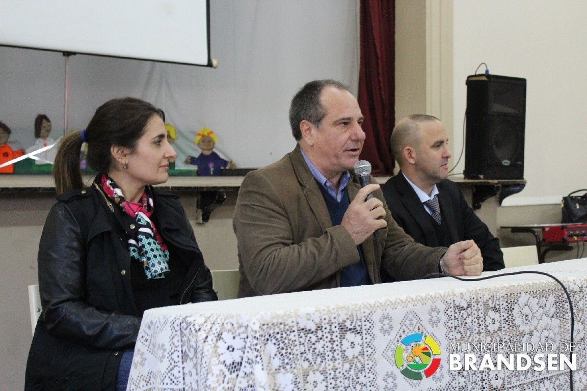 BRANDSEN: Se brindó una charla sobre la disposición de residuos electrónicos 11