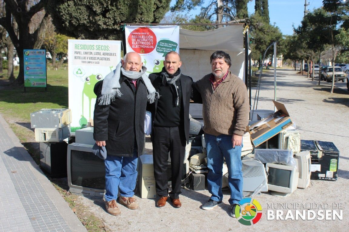 BRANDSEN: Se brindó una charla sobre la disposición de residuos electrónicos 10