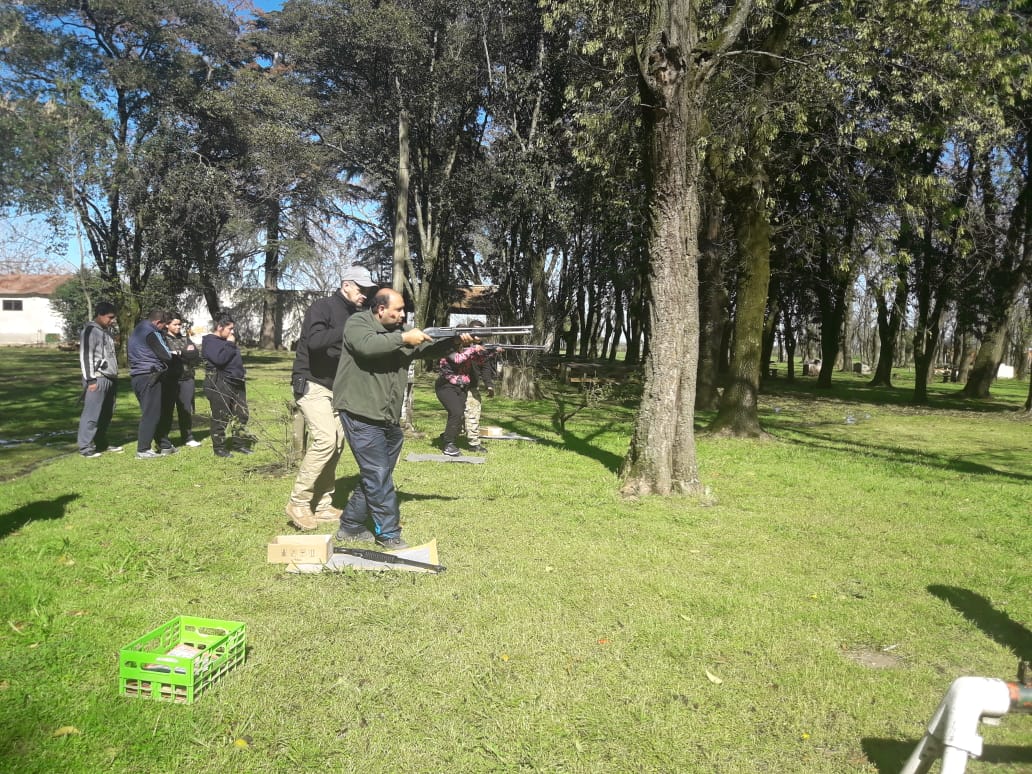 SAN VICENTE: Se brindó una capacitación para la Policía en uso de Tonfa y Escopeta 7