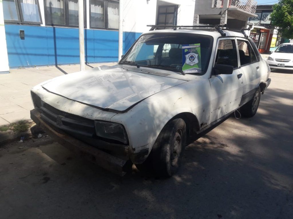 A. KORN: Circulaban con una heladera robada arriba del auto. Fueron aprehendidos 6
