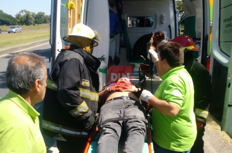 El cantante de Tambo Tambo tiene grave accidente en Brandsen 12