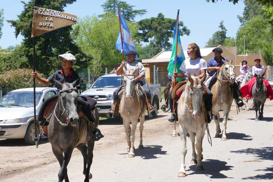 CAÑUELAS: Uribelarrea festejó sus 128 años 4