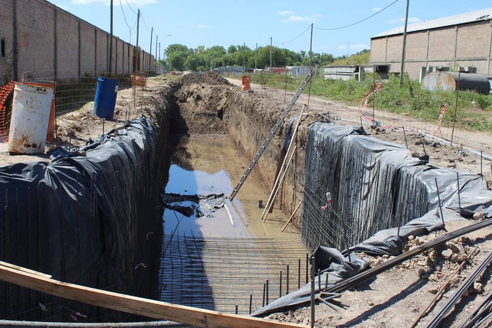 BRANDSEN: Comenzó la segunda etapa de las obras del canal aliviador 7