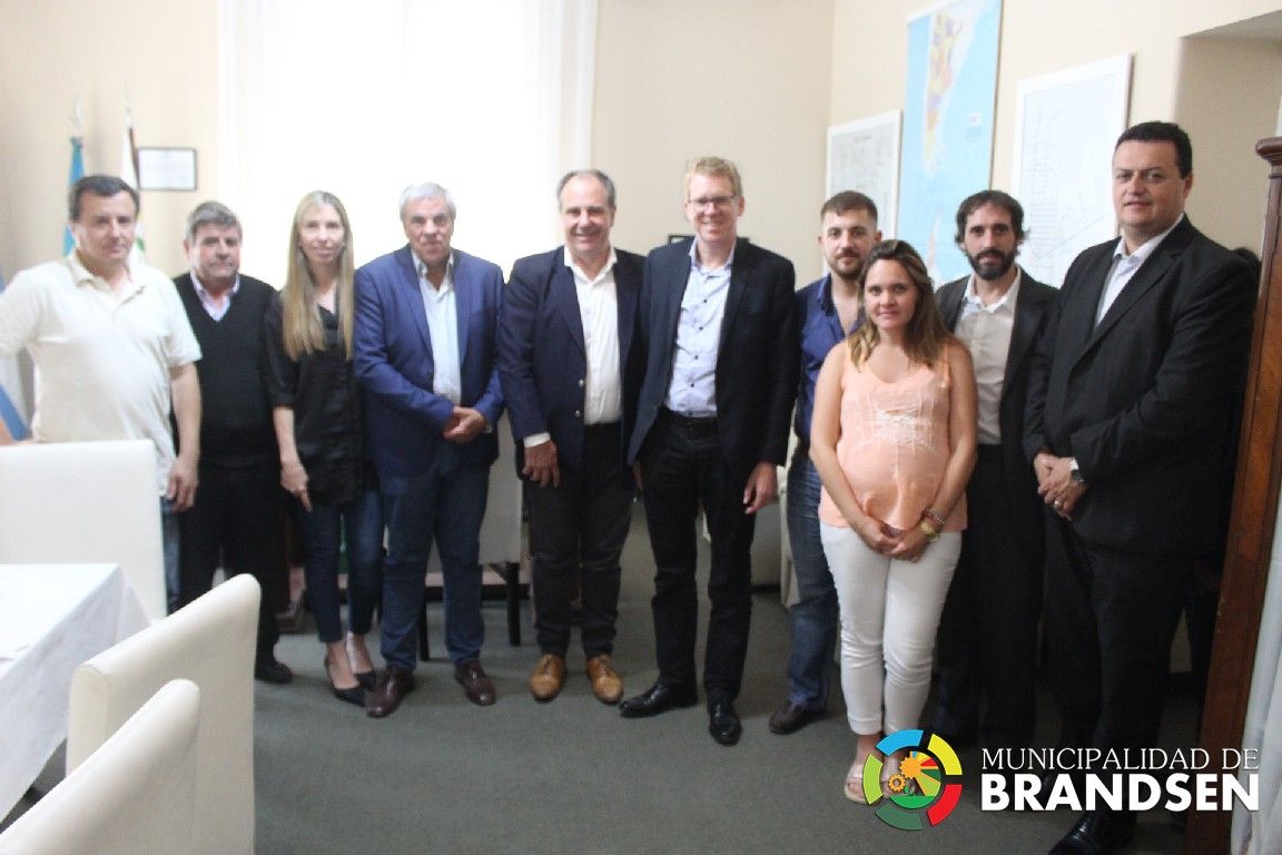 BRANDSEN: El presidente del Banco Provincia visitó la ciudad 6