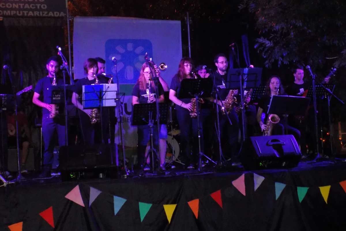CAÑUELAS: El Instituto Cultural despidió el año con un festival callejero 6