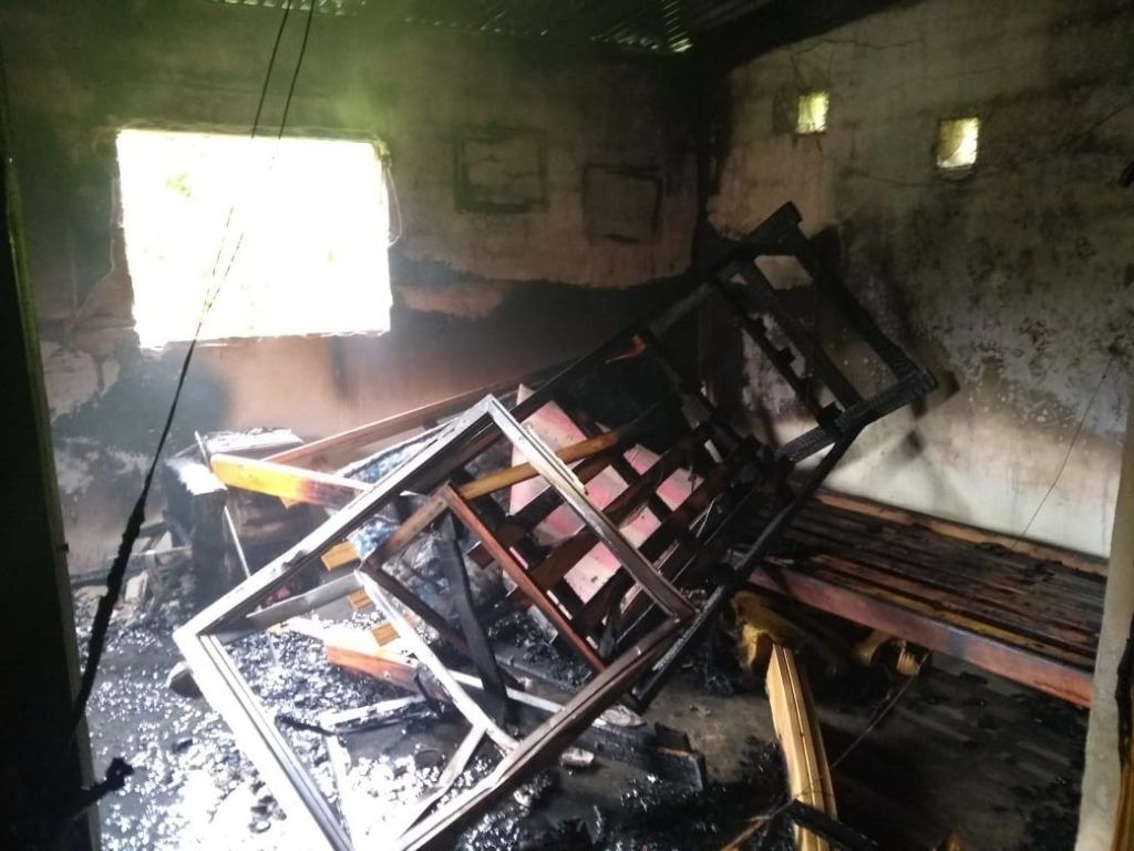 LOBOS: Feroz incendio atrapó a un nene de 4 años y destruyó por completo una vivienda 4
