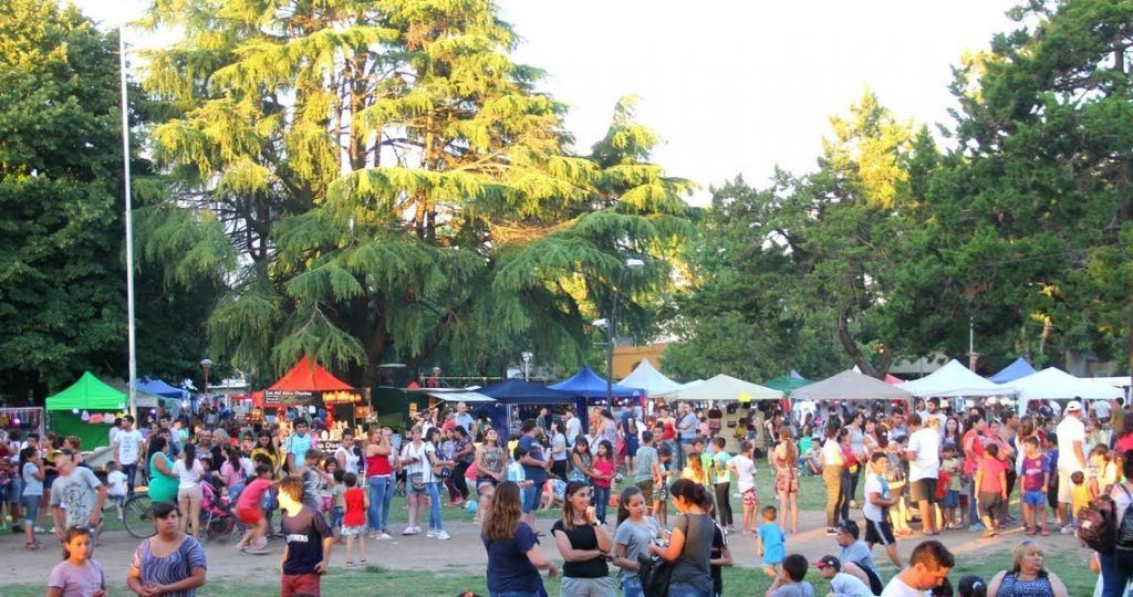BRANDSEN: Se llevó a cabo la Feria de Navidad 14