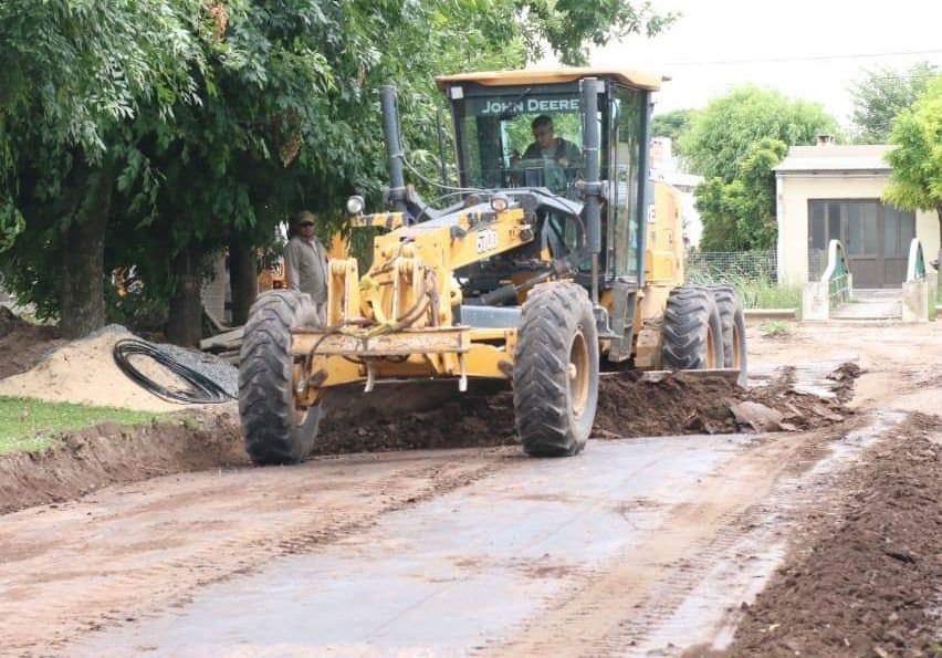 RANCHOS: Se realizan trabajos de Pavimentación en calle San Martín 6