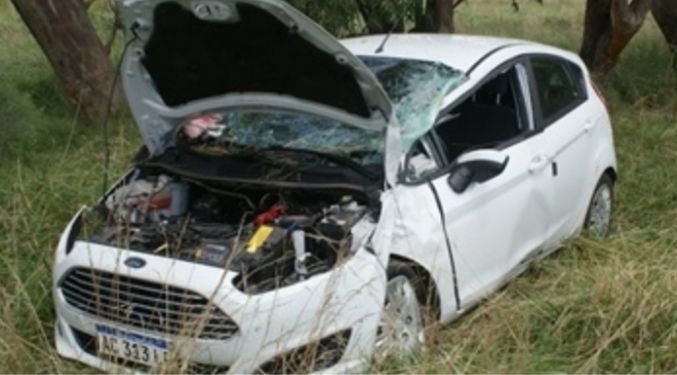 LOBOS: Despistó un auto en ruta 41. Un hombre herido 4