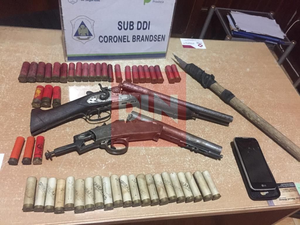 BRANDSEN: Allanan una casa por robo y encuentran armas 6