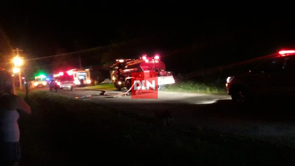 BRANDSEN: El fuego arrasa con una casa en Samborombón 6