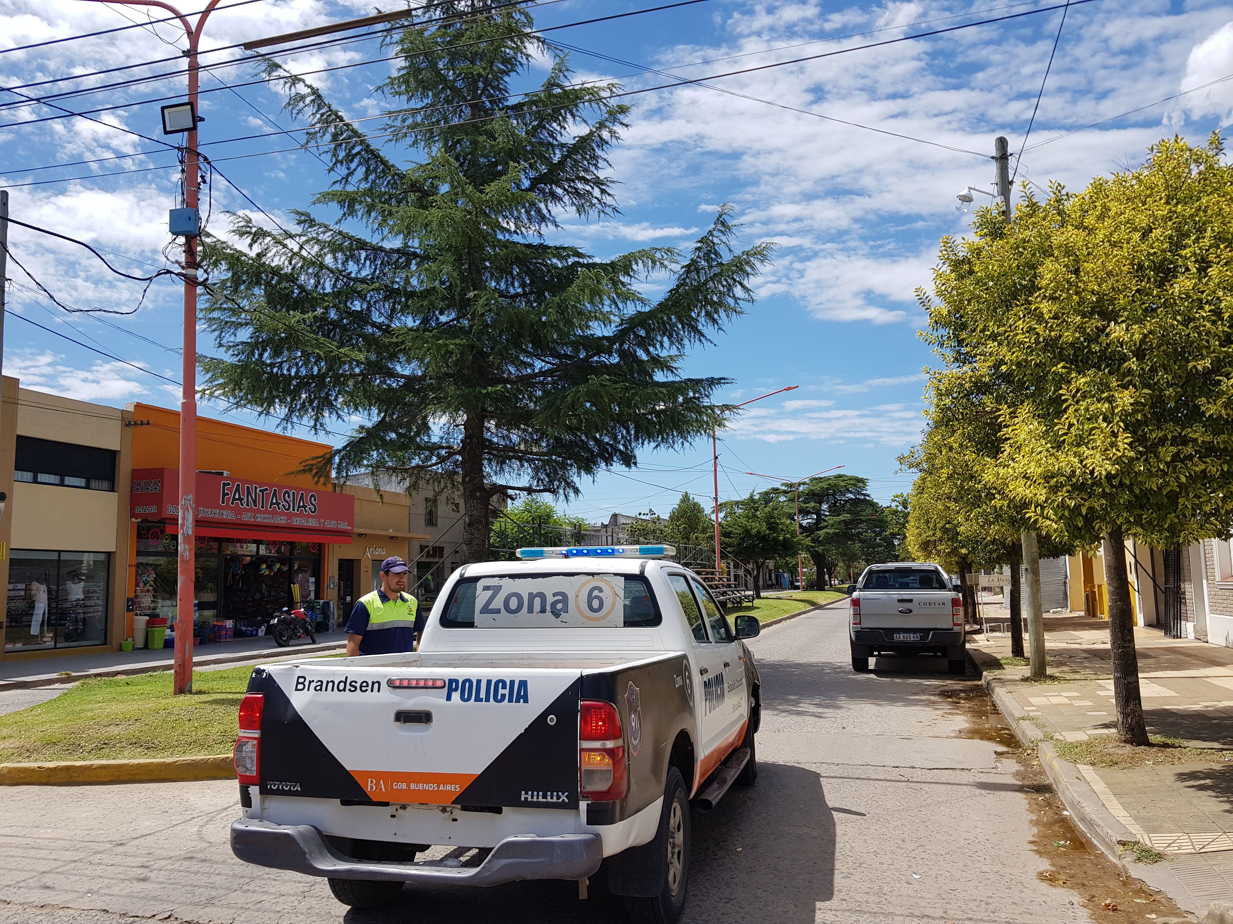 BRANDSEN: Amenaza de bomba en el Banco Nación 4