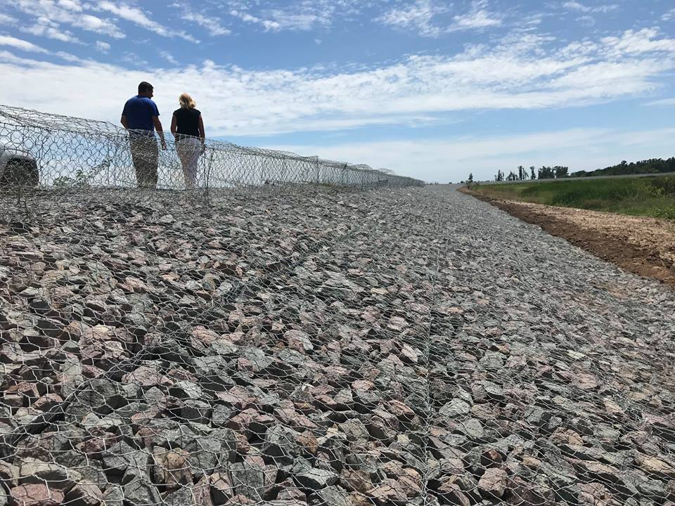 MONTE: Ejecutan la primera etapa de la obra del terraplén del Río Salado 7
