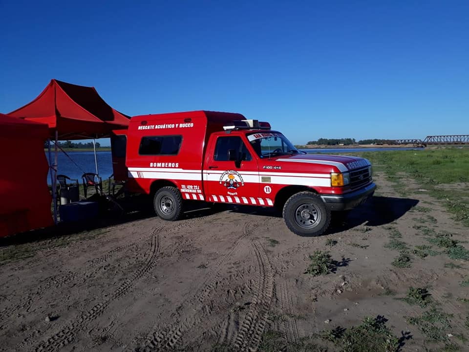 MONTE: Desesperada búsqueda de un hombre que se tiró al Río Salado para salvar a sus hijos 6