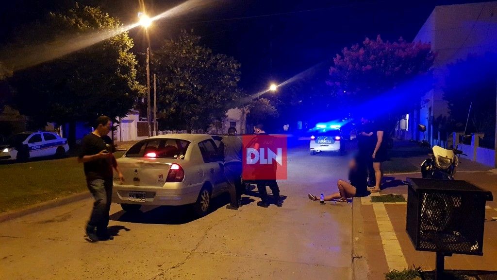 BRANDSEN: Se le cruzó un perro, se cayó de la moto y terminó hospitalizada 4