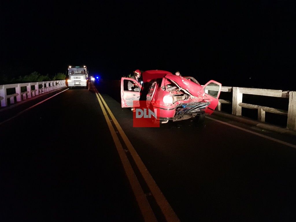 BRANDSEN: Grave accidente entre dos autos en ruta 215. Hay tres heridos 6