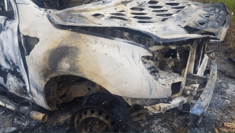 La camioneta del chofer del Jefe de la Policía Federal apareció quemada en Burzaco 4
