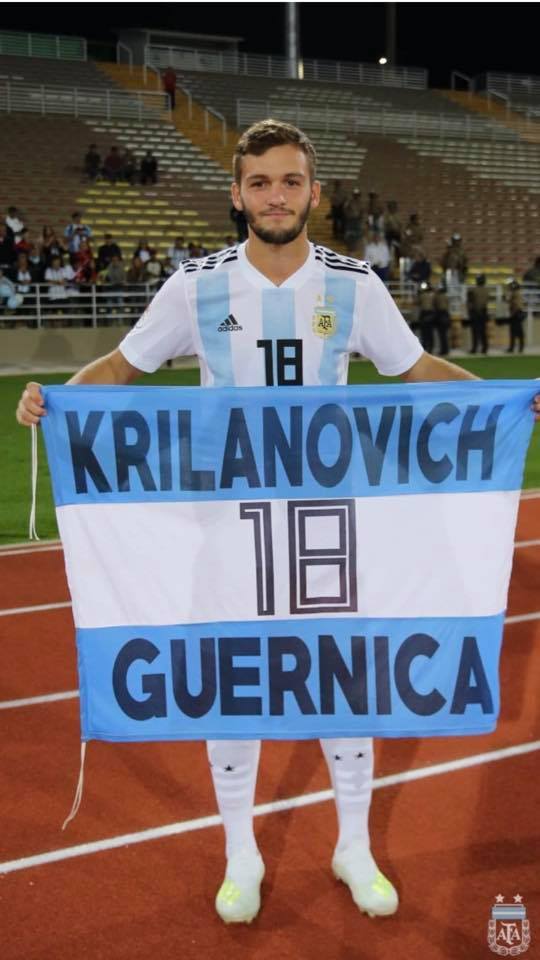 GUERNICA: El Intendente Regueiro recibió al joven futbolista Juan Krilanovich 6