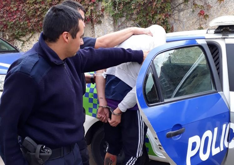 LOBOS: Dos detenidos por el robo a la conductora de Canal 4 4