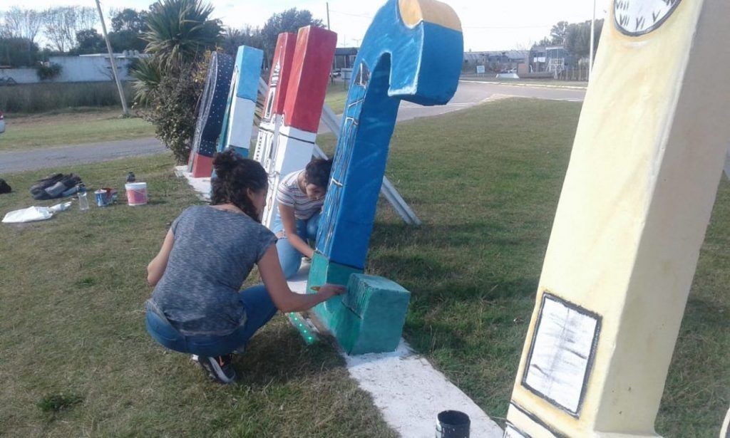 RANCHOS: Las letras de acceso a la ciudad fueron pintadas artísticamente 7