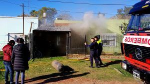 BRANDSEN: Un cortocircuito desató un incendio en una casa 6
