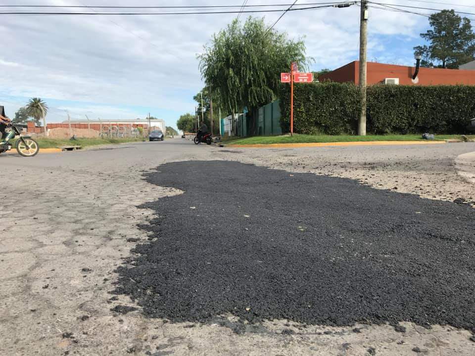 MONTE: Continúa el Plan de Bacheo Urbano en calles del distrito 6