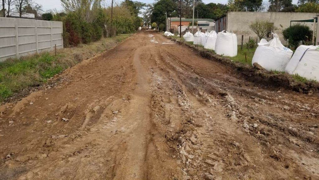 RANCHOS: Avanza la obra de pavimentación en Villanueva 6