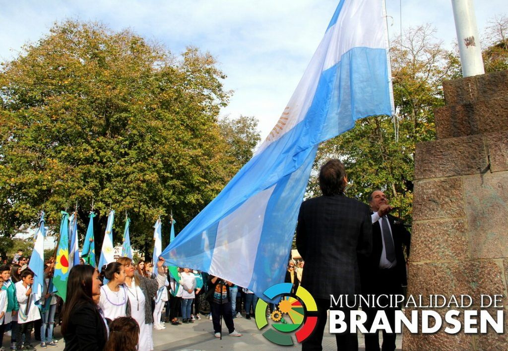 BRANDSEN: Realizaron un acto y un fogón por el 25 de mayo 11