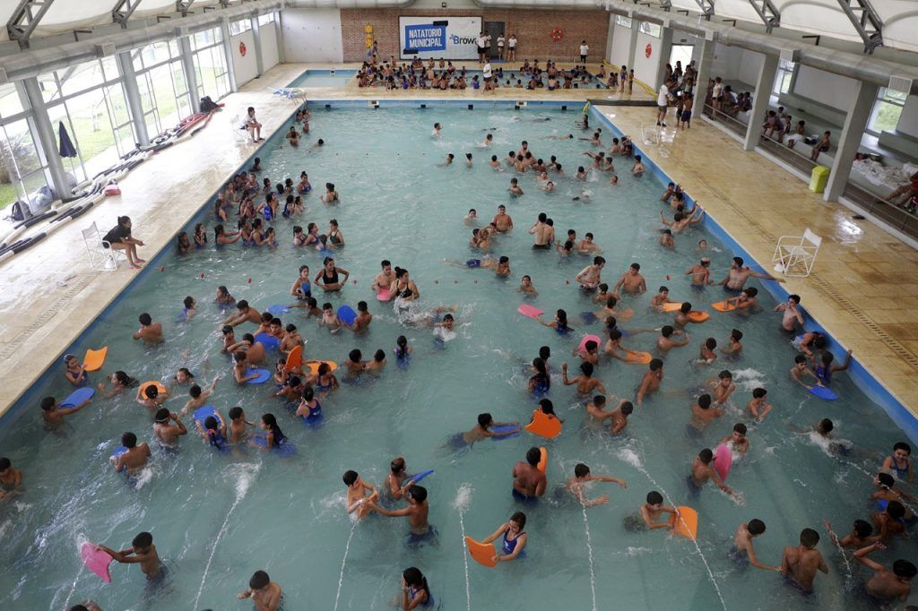 Almirante Brown: comenzó el programa "Todos al Agua" en el distrito 4
