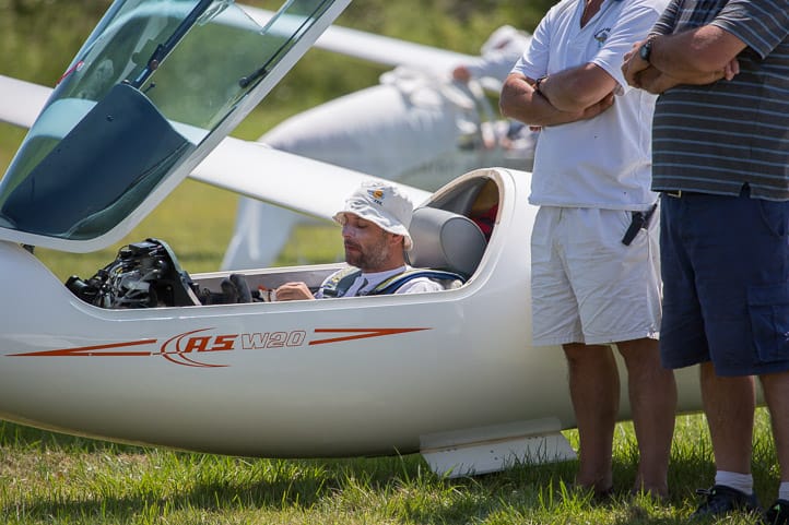 BRANDSEN: Carlos Iucci, Campeón Panamericano de Vuelo a Vela en Canadá 10