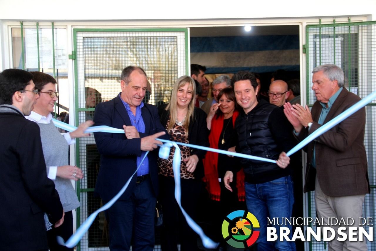 BRANDSEN: La secundaría N°3 de Jeppener inauguró techo nuevo 6
