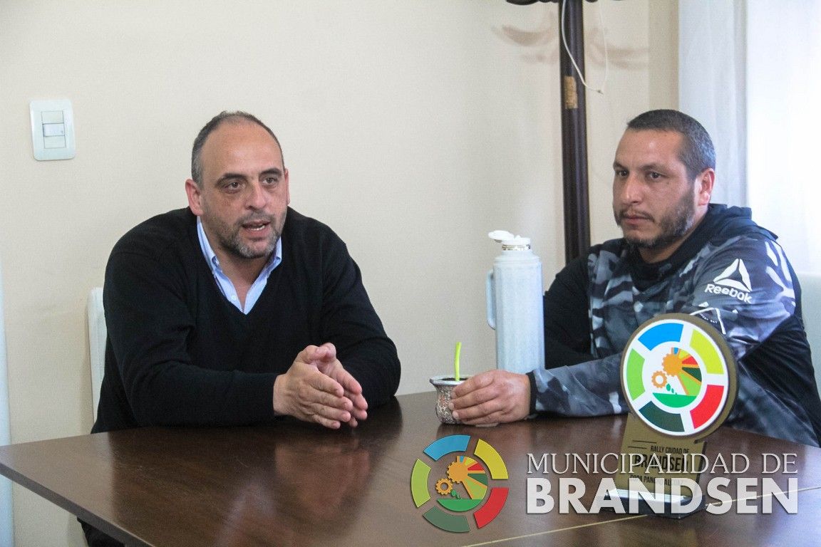 BRANDSEN: El intendente municipal recibió en su despacho a deportistas locales 6