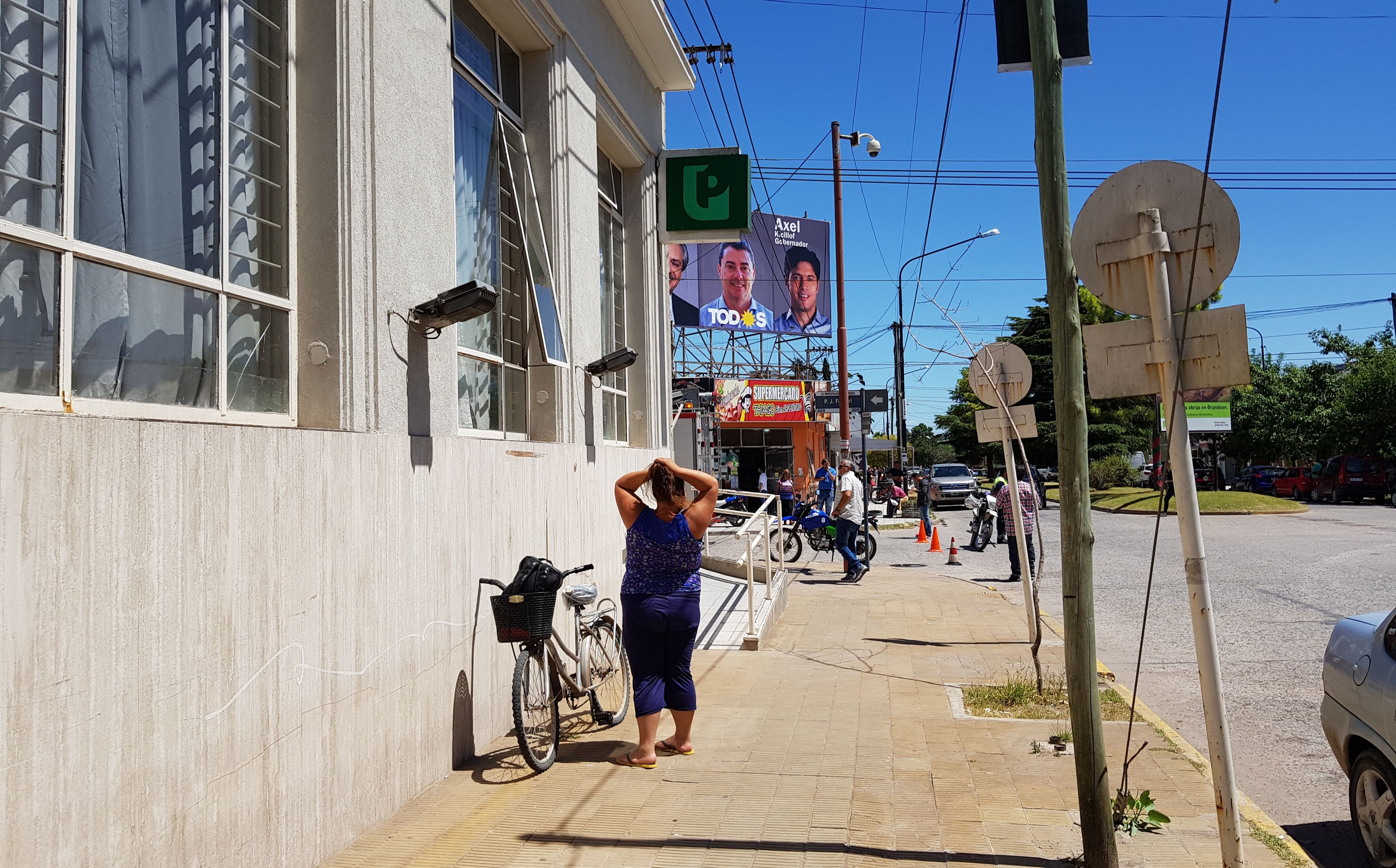 BRANDSEN: Susto por un principio de incendio en el Banco Provincia 7