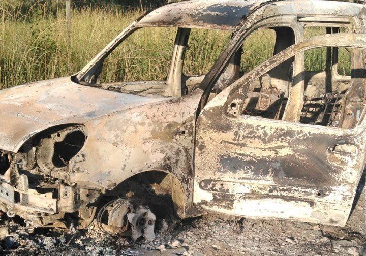 Macabro: encuentran un cuerpo calcinado adentro de una camioneta en Cañuelas 6