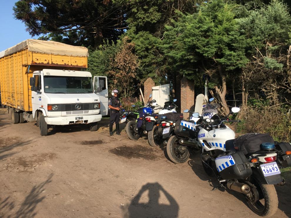La policía de Brandsen logró recuperar varios vehículos y elementos robados en la región 8