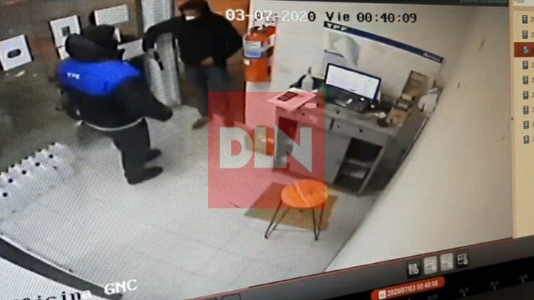 BRANDSEN: Motochorros armados asaltaron la estación de servicio YPF 2