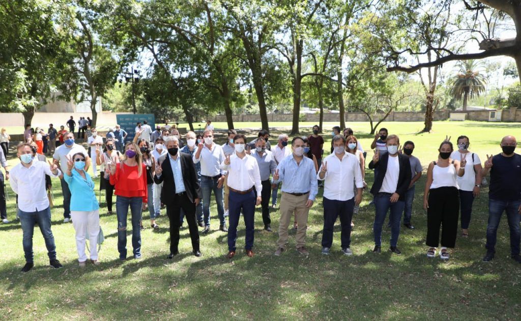 Anunciaron la construcción de 600 viviendas en San Vicente y otras 450 en Cañuelas 2