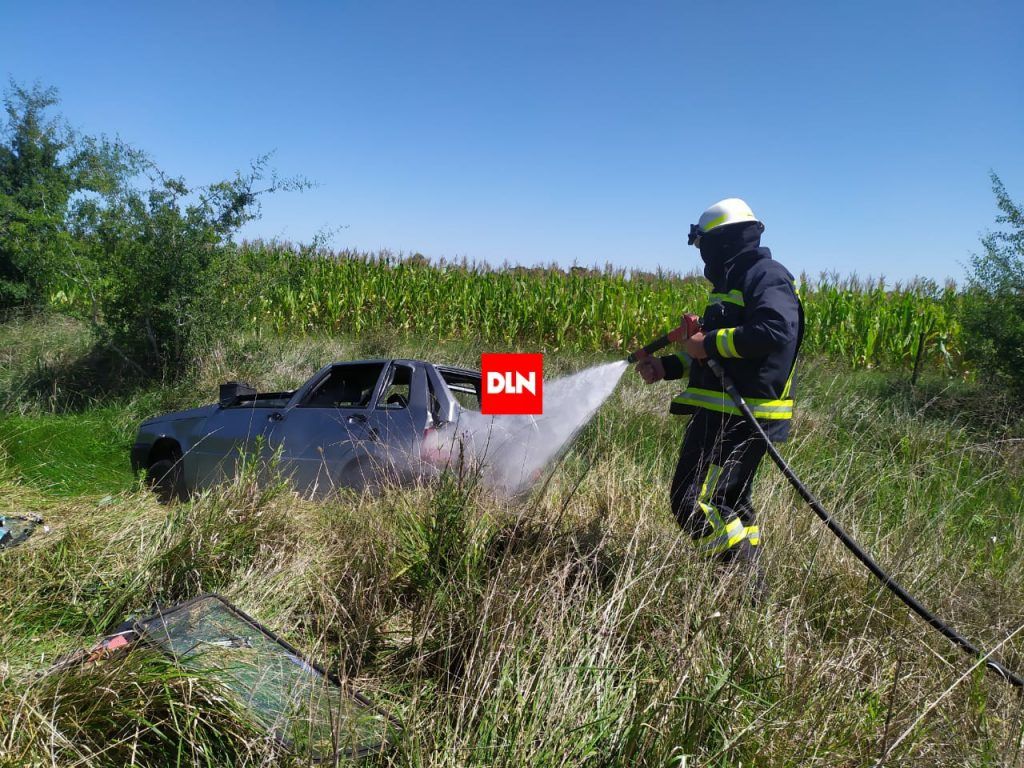 Magdalena: Una mujer y tres menores heridos tras volcar el auto en el que se trasladaban 2