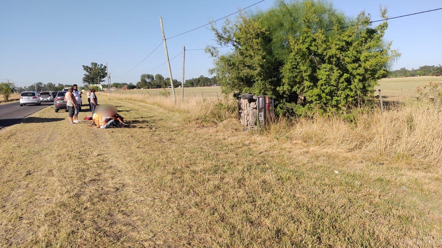 BRANDSEN: Volcó un auto con cuatro ocupantes en ruta 215 | DLN