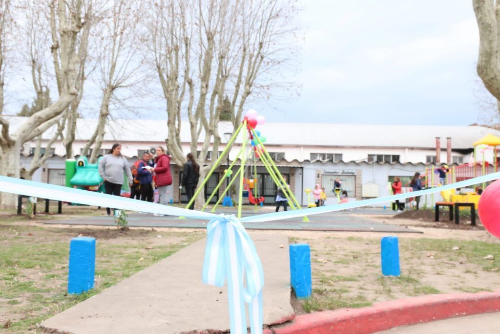 Se inauguró en Ranchos la plaza infantil construida en la plazoleta del Centro de Educación Física 3