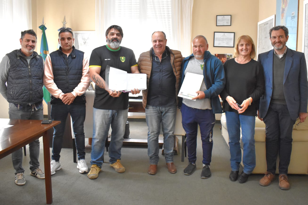 La Municipalidad de Brandsen entregó planos al Club Las Mandarinas en su 72° Aniversario 4