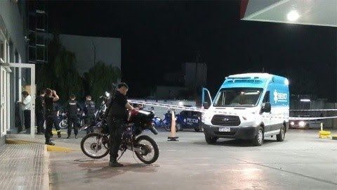 Asesinaron a un playero en Rosario y dejaron una nota: “Vamos a matar más inocentes” 6