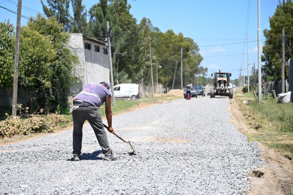 Más conectividad y mejor acceso: avanza el mejorado de calles en Domselaar 4